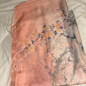 NWOT Floral Peach and Gray Indian Scarf